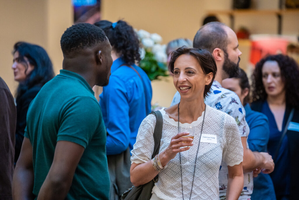 L'égalité professionnelle entre les femmes et les hommes se maintient